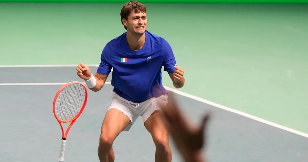 Finalista Rolan Garosa umalo prošao kao Đoković: Magični preokret šestog tenisera sveta sa 0:2 na 3:2