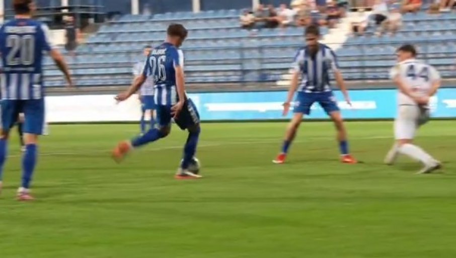 NOVI BISER ZA ZVEZDU I PARTIZAN: Ima 17 godina, dao dva gola za 4 dana, igra za reprezentaciju