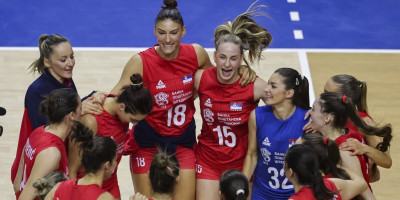 Bravo, devojke! Moćna Srbija zgromila Grčku, korak bliže evropskom tronu!