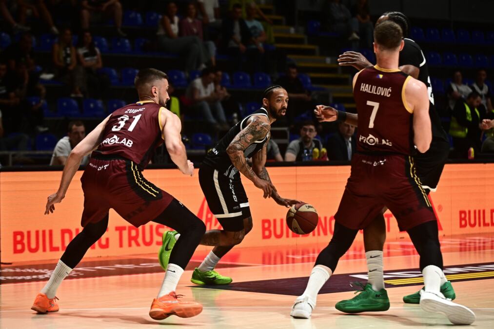 POJAČANJE PO MERI! Potpisao američki centar sa NBA pedigreom!
