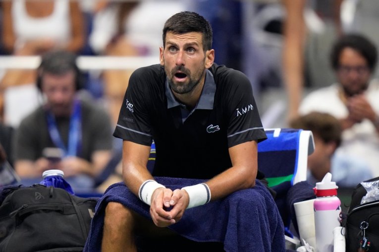 NOVAK ĐOKOVIĆ U PROBLEMIMA DO GUŠE! Nije samo bolest, ovo će još više zabrinuti njegove fanove!