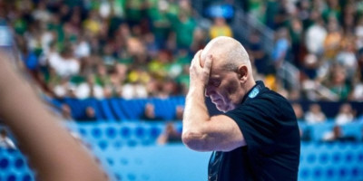 ŠOK! Rival Srbije ostao bez selektora pred meč sa "orlovima"