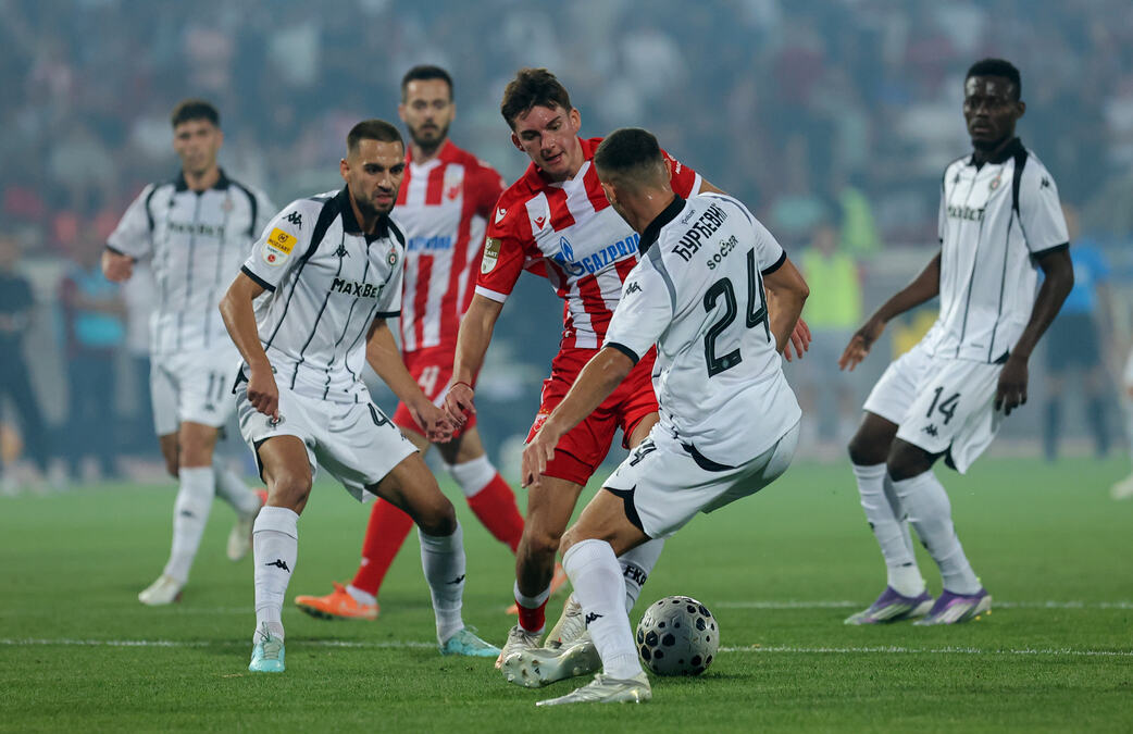 STIGLA ANALIZA SPORNIH SITUACIJA SA VEČITOG DERBIJA! Bio je čist penal, ali je napravljena jedna velika greška! Ovaj fudbaler je morao da dobije CRVENI KARTON
