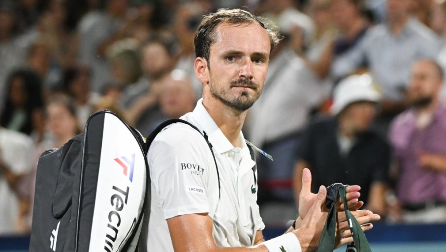 Nezapamćena scena na US openu! Evo zbog čega je prekinut meč Danila Medvedeva