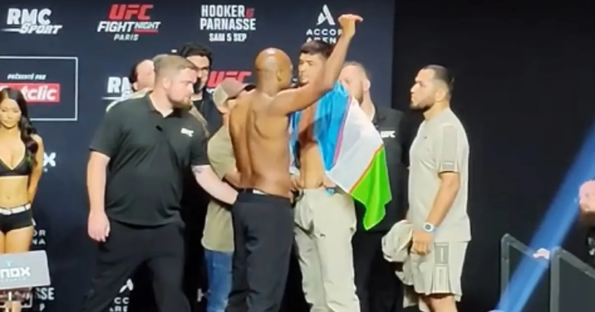 Žestoke tenzije pred UFC u Parizu! "MVP" napravio ludnicu, obezbeđenje moralo da sprečava incidente