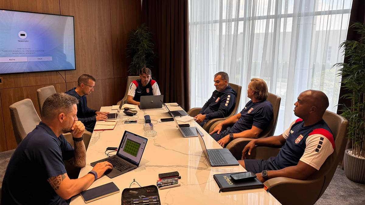 Veljko Paunović sa saradnicima radi punom parom pred mečeve Srbije: "Svaki detalj je važan"