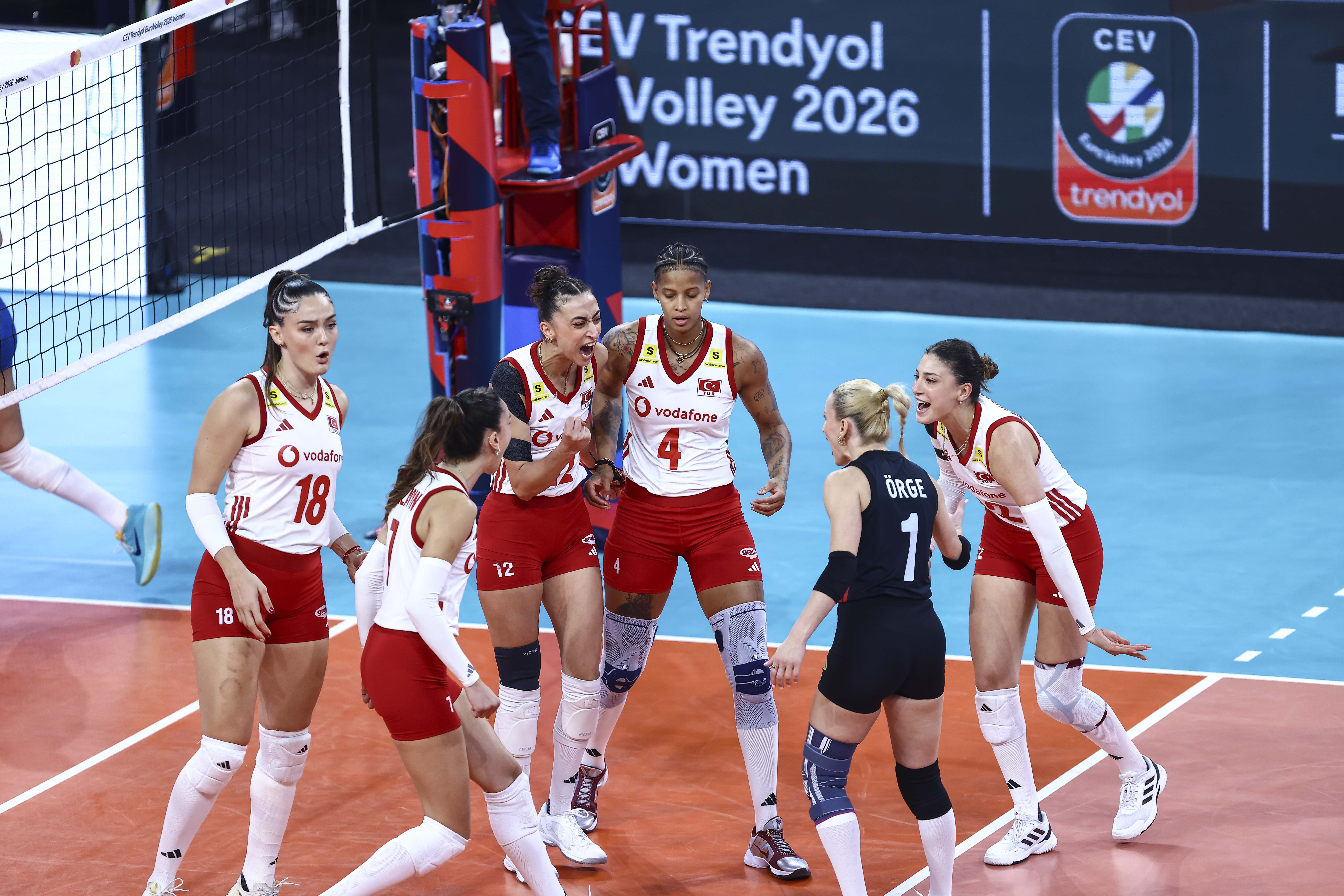Spektakl u finalu - Turska odbranila evropski tron i sprečila Italiju da osvoji sve!