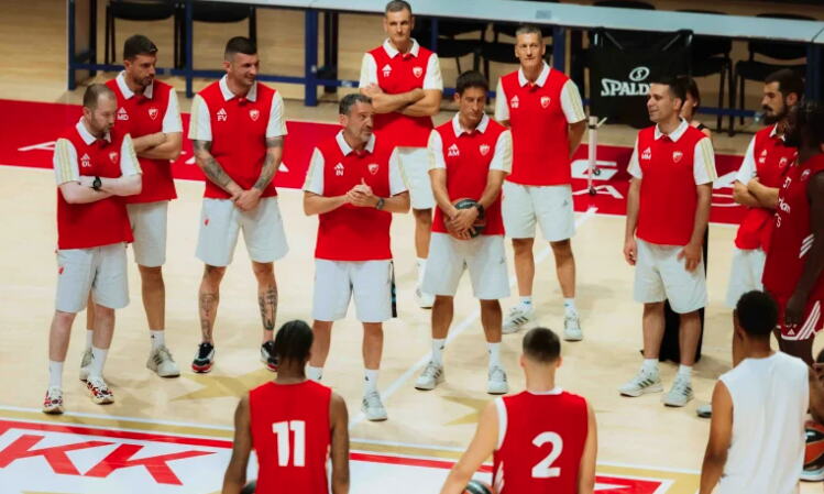 ZVEZDA OTPUTOVALA NA KRIT: Crveno-beli sa evroligaškom elitom bruse formu za narednu sezonu