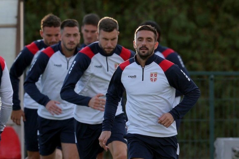 Dušan Tadić ponovo u dresu Srbije: Kakve scene sa treninga - orlovi naoštreni za Grke (VIDEO)