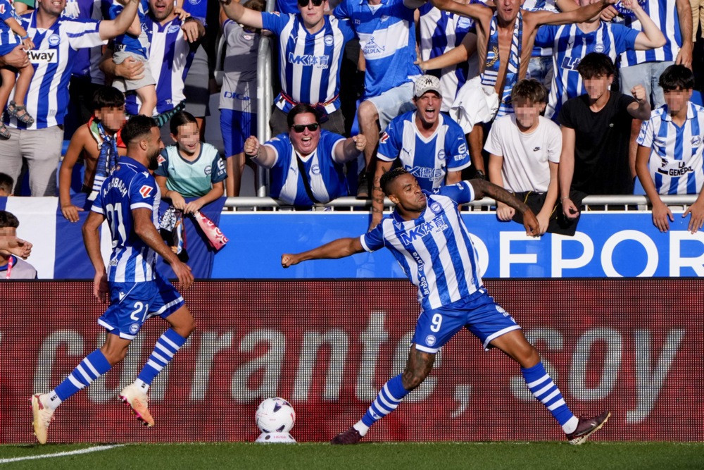 Alaves "petardirao" Osasunu i prvi je iza Barse, Malaga promašila prvi trijumf
