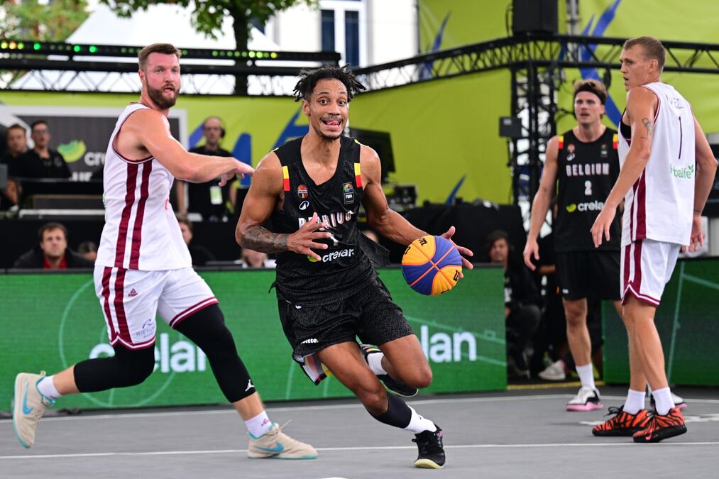 HOLANDIJA POBEDILA SRBIJU PA IZGUBILA U FINALU: Basketaši Letonije osvojili titulu prvaka Evrope