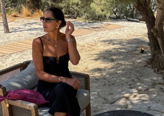 ANA IVANOVIĆ UŽIVA S NOVIM DEČKOM NA MORU!? Jedan detalj sa fotografije sve razotkrio (FOTO)
