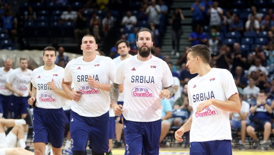 "RAZGULI"! Oglasio se Miroslav Raduljica nakon što je policajac potegao pištolj na njega