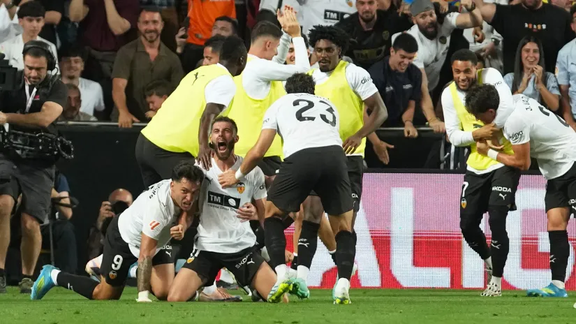 Konačno Valensija! Ušao, dao gol, povredio se... Sve za 15 minuta (VIDEO)